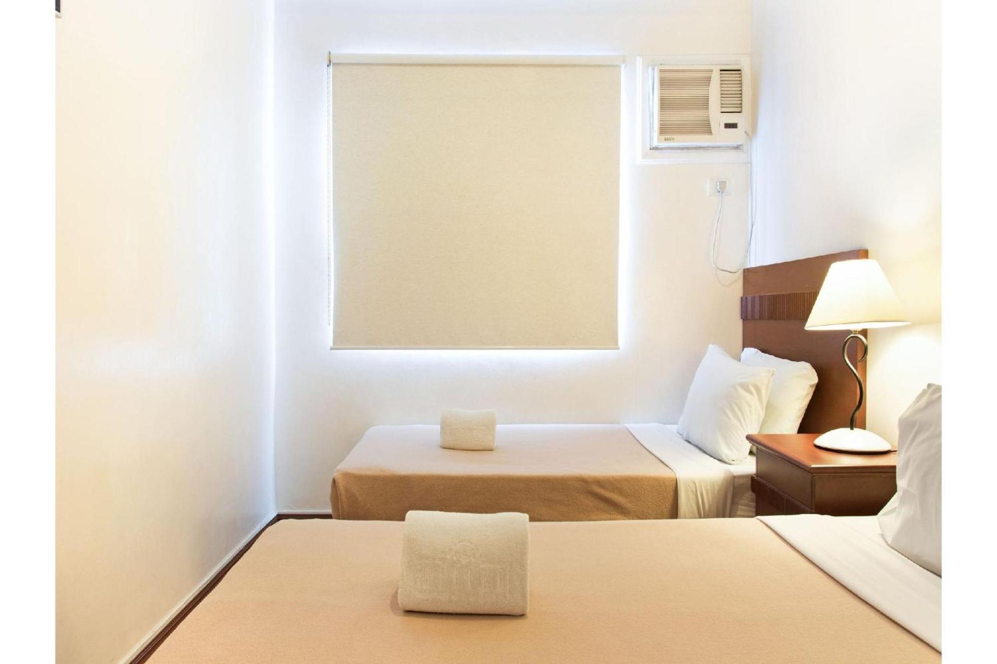 Townhouse Oak Avitel Hotel Near Osmena Highway, Pnr Pasay Station, Metro Manila Makati City Bagian luar foto