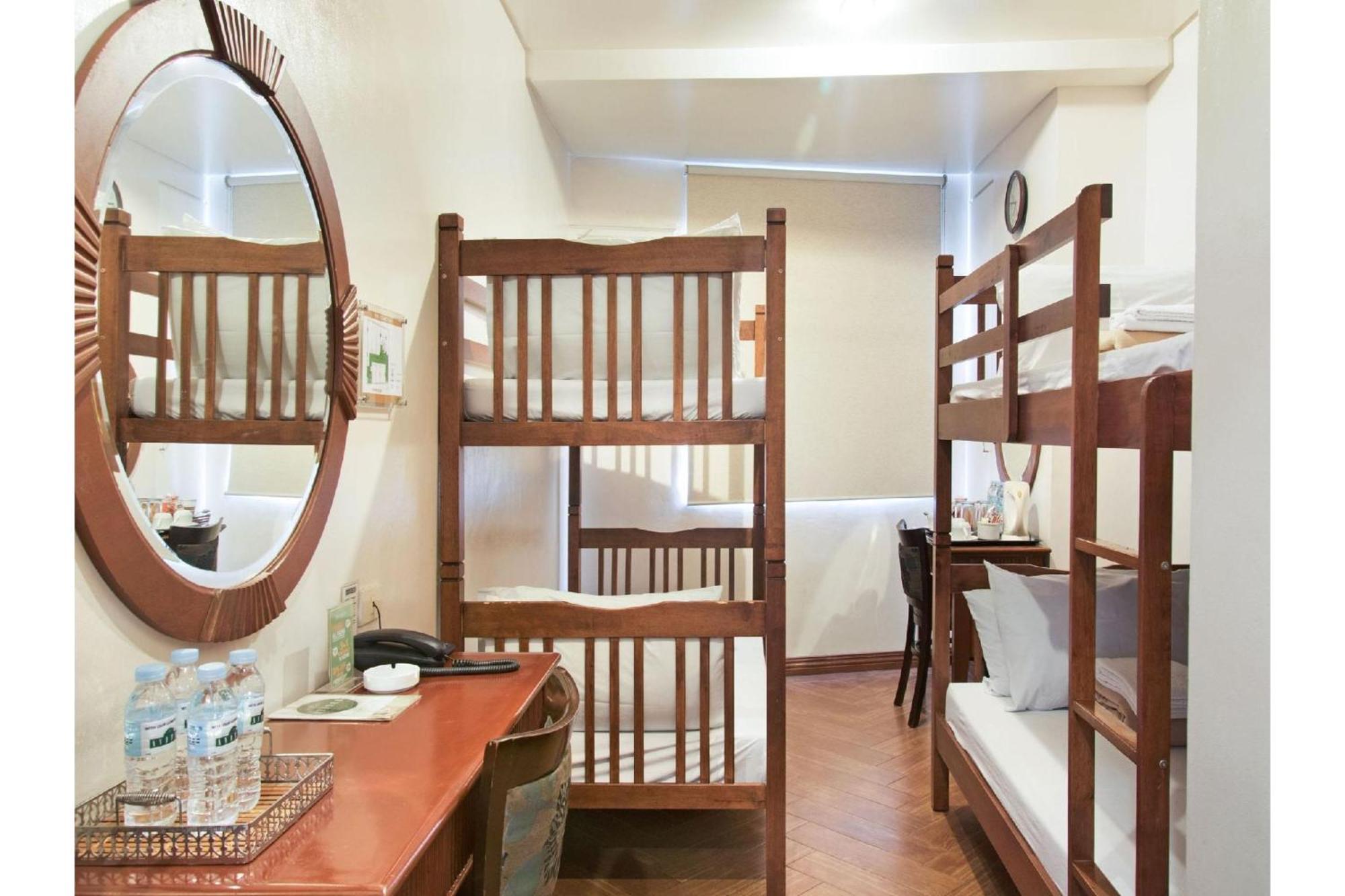 Townhouse Oak Avitel Hotel Near Osmena Highway, Pnr Pasay Station, Metro Manila Makati City Bagian luar foto