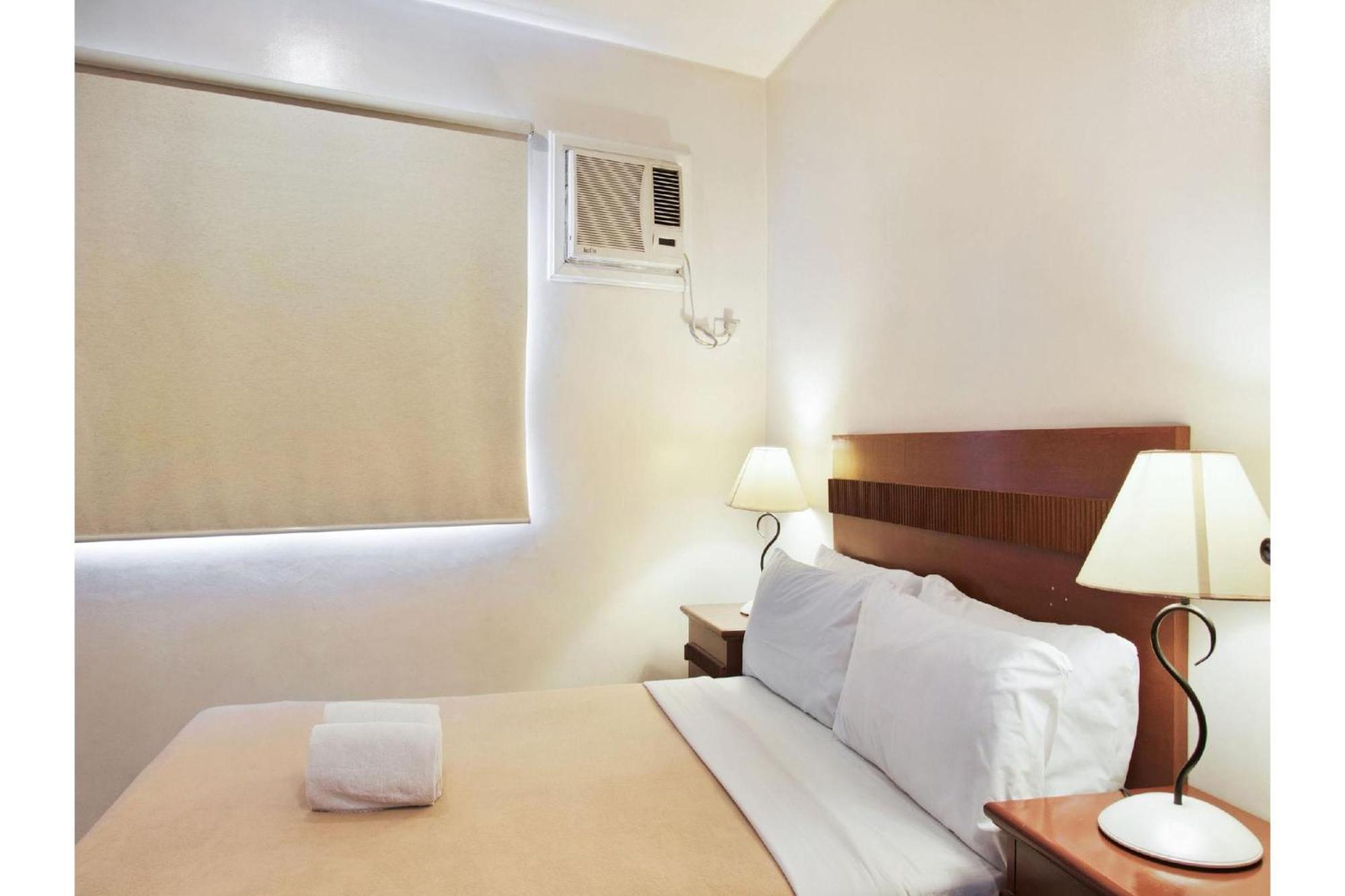 Townhouse Oak Avitel Hotel Near Osmena Highway, Pnr Pasay Station, Metro Manila Makati City Bagian luar foto
