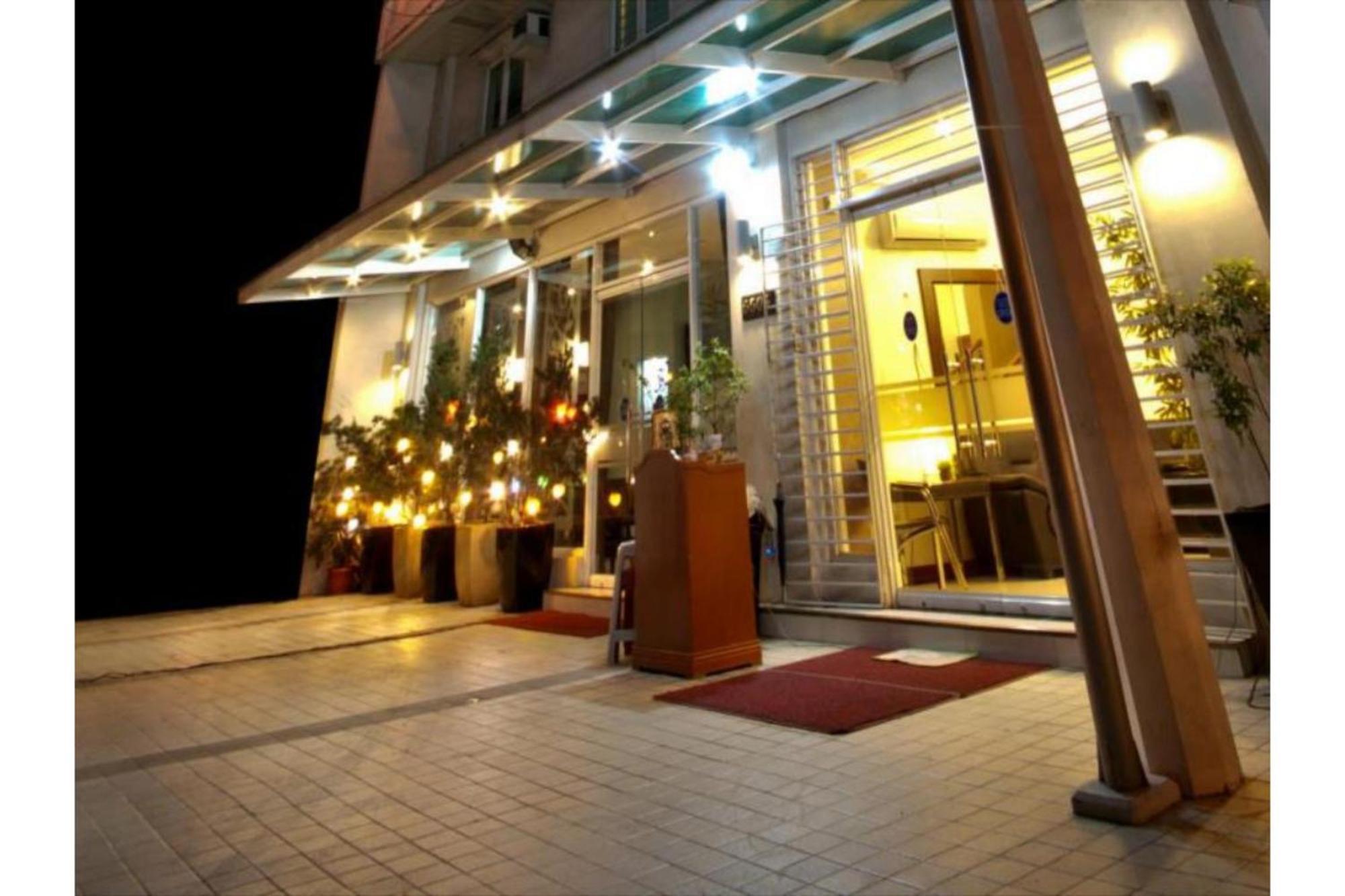 Townhouse Oak Avitel Hotel Near Osmena Highway, Pnr Pasay Station, Metro Manila Makati City Bagian luar foto