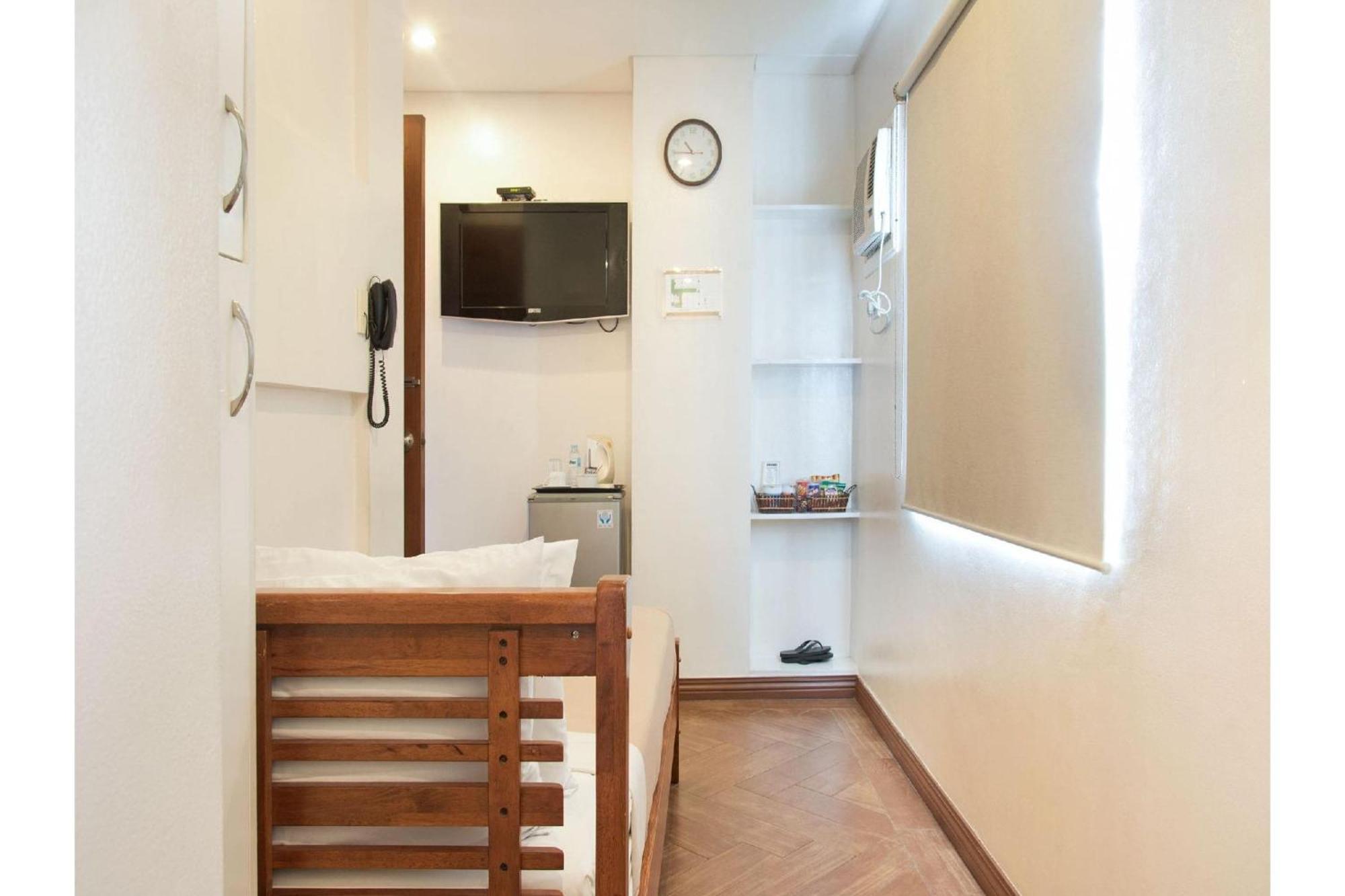 Townhouse Oak Avitel Hotel Near Osmena Highway, Pnr Pasay Station, Metro Manila Makati City Bagian luar foto