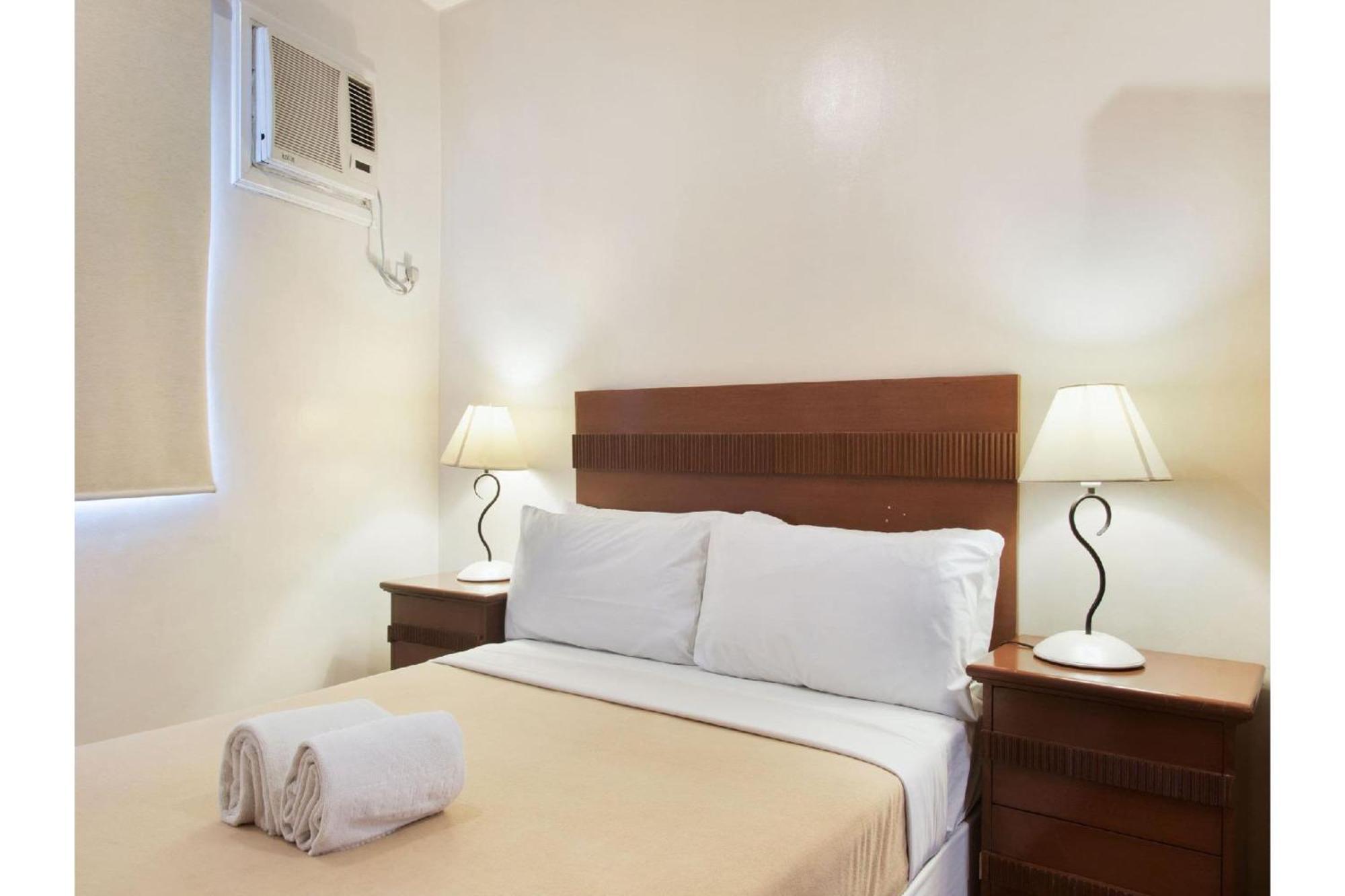 Townhouse Oak Avitel Hotel Near Osmena Highway, Pnr Pasay Station, Metro Manila Makati City Bagian luar foto